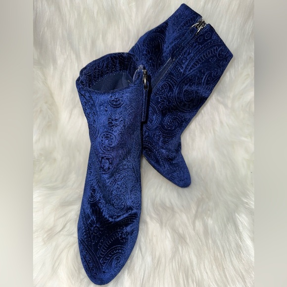 Who What Wear Navy Velvet Boots - Picture 10 of 10